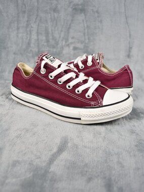 Converse Chuck Taylor All Star Burgundy Low Top Skate Shoes Women Size 7